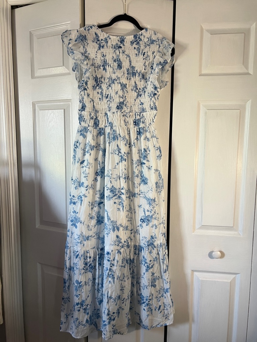 Joie White Maxi Dress with Blue Floral Print - Picture 6 of 12
